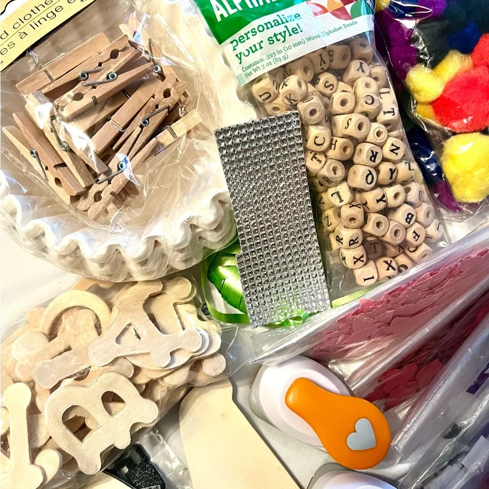 Craft‎ Supplies, Fiskars Tools, Rhinestones & Assortment Item/Set